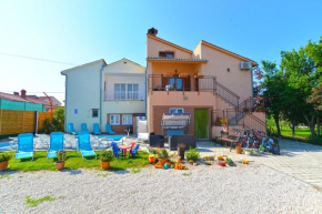 Apartment With Big Garden 623